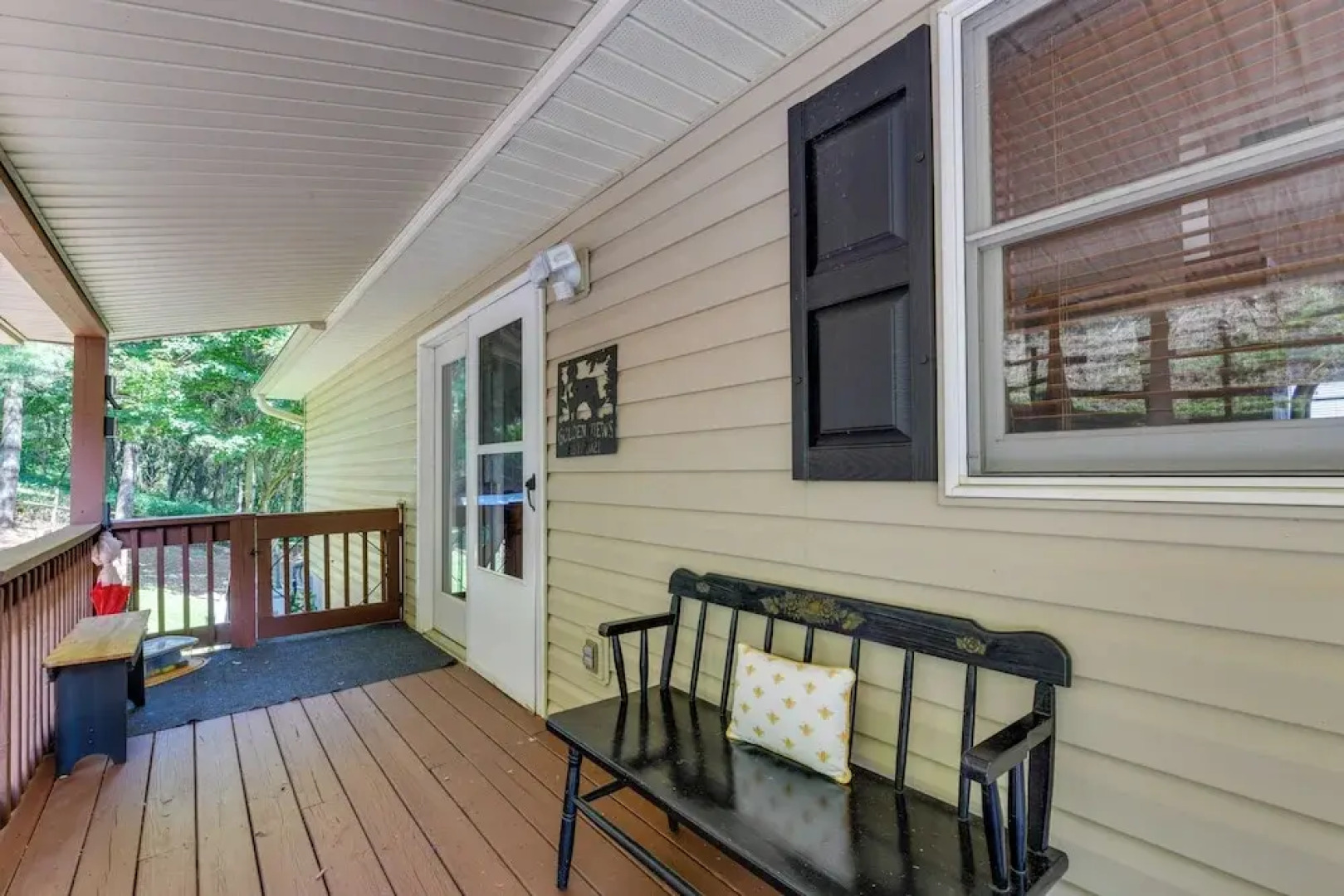 Pet-friendly Waynesville Retreat w/ Hot Tub!