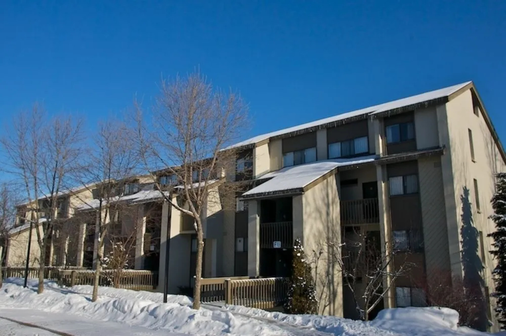 Pinnacle Condominiums