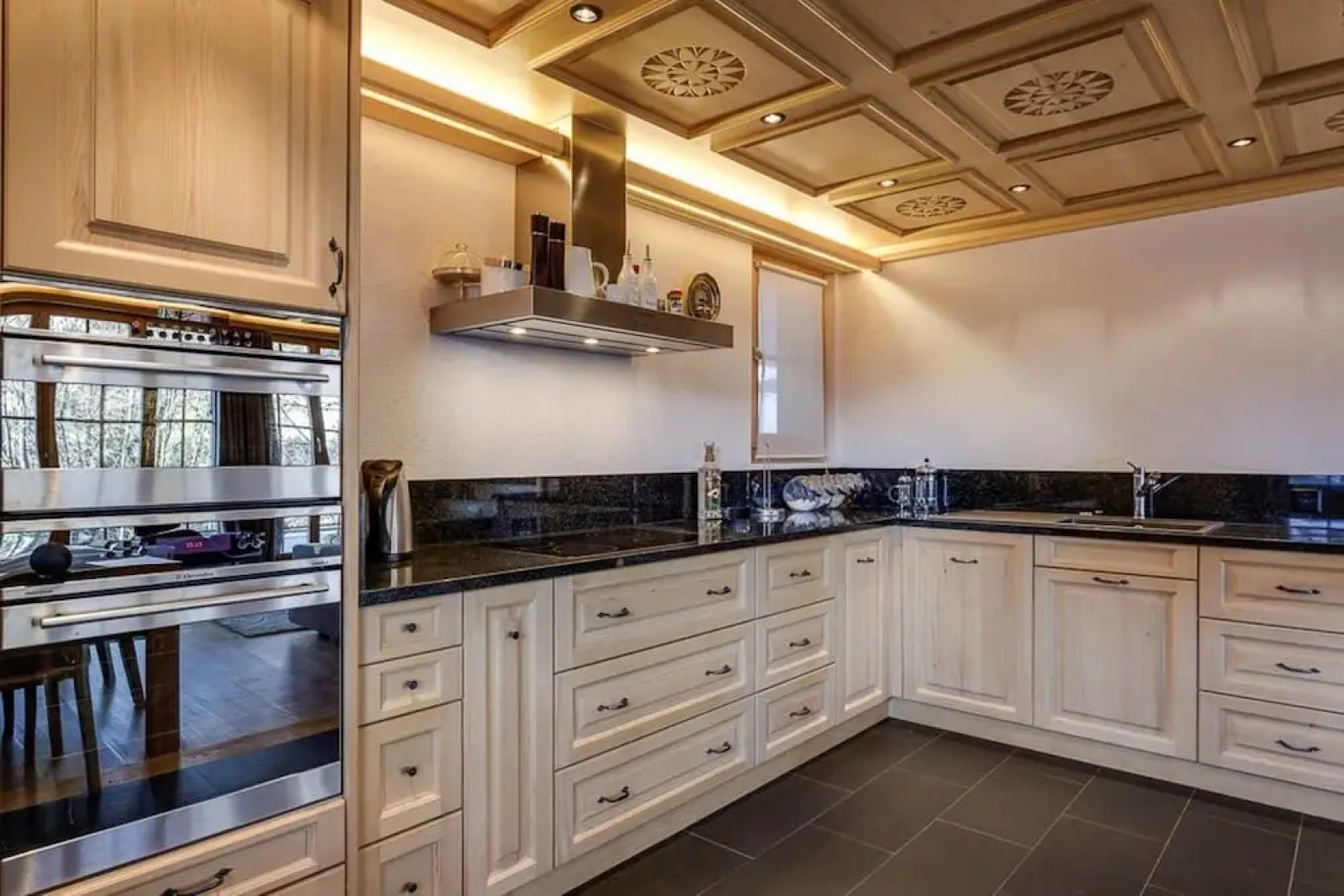 Luxurious flat with Jacuzzi & Sauna