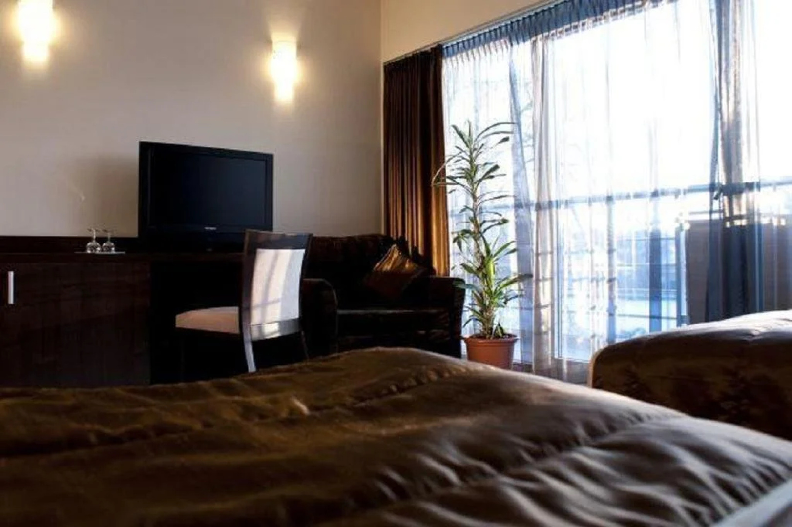 Hotel River