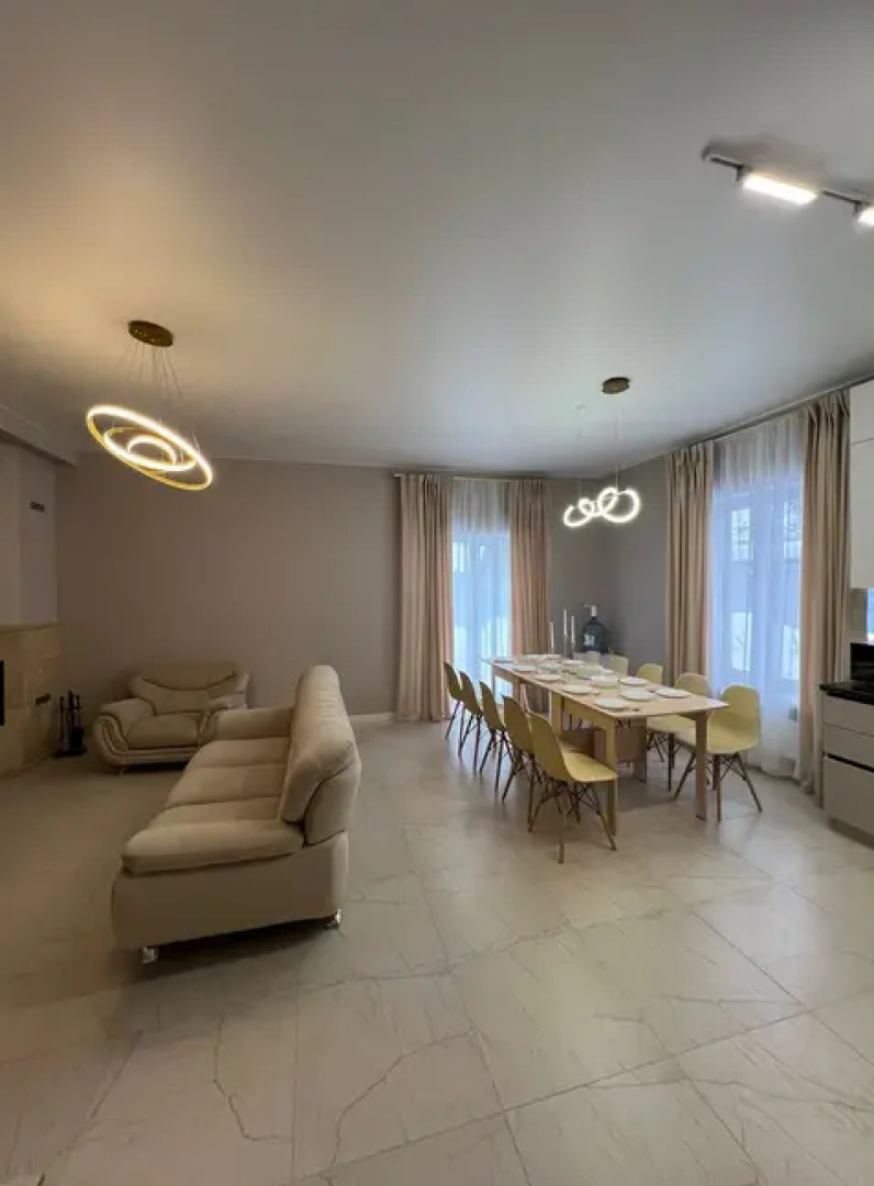 Коттедж Yellow Stone с камином