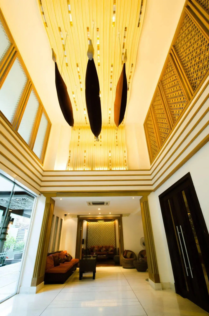 The StandardX Bangkok Phra Arthit