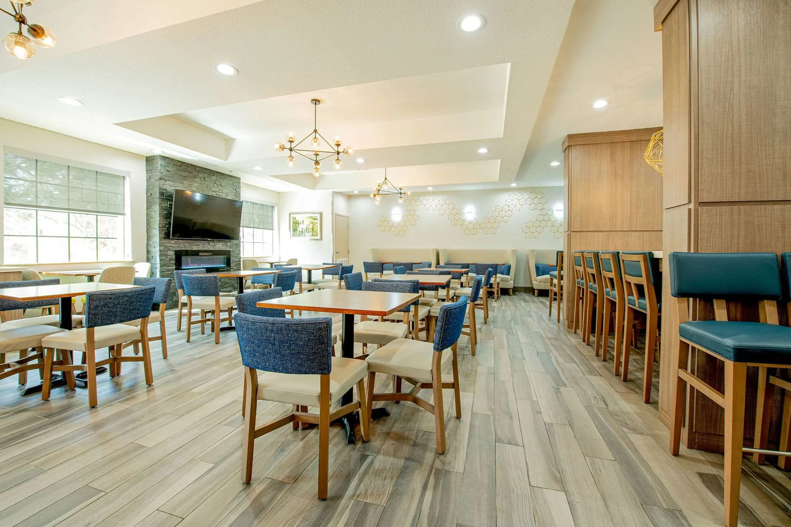 Comfort Suites Oil Center