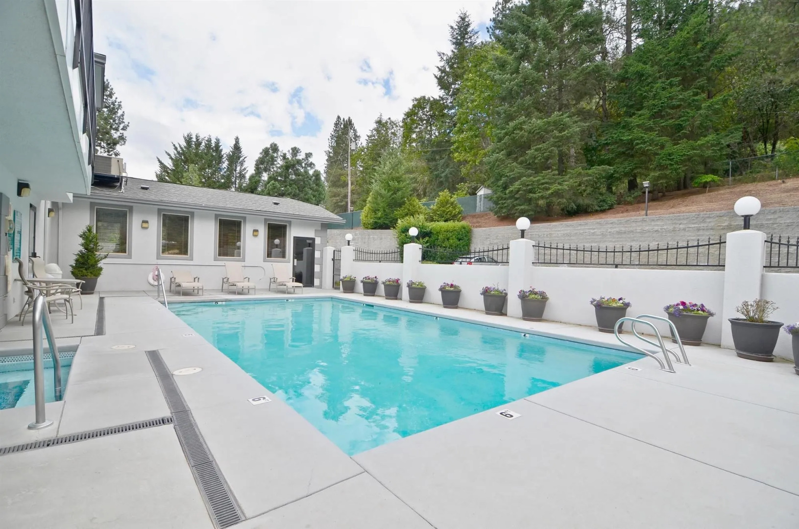 Best Western Inn At The Rogue