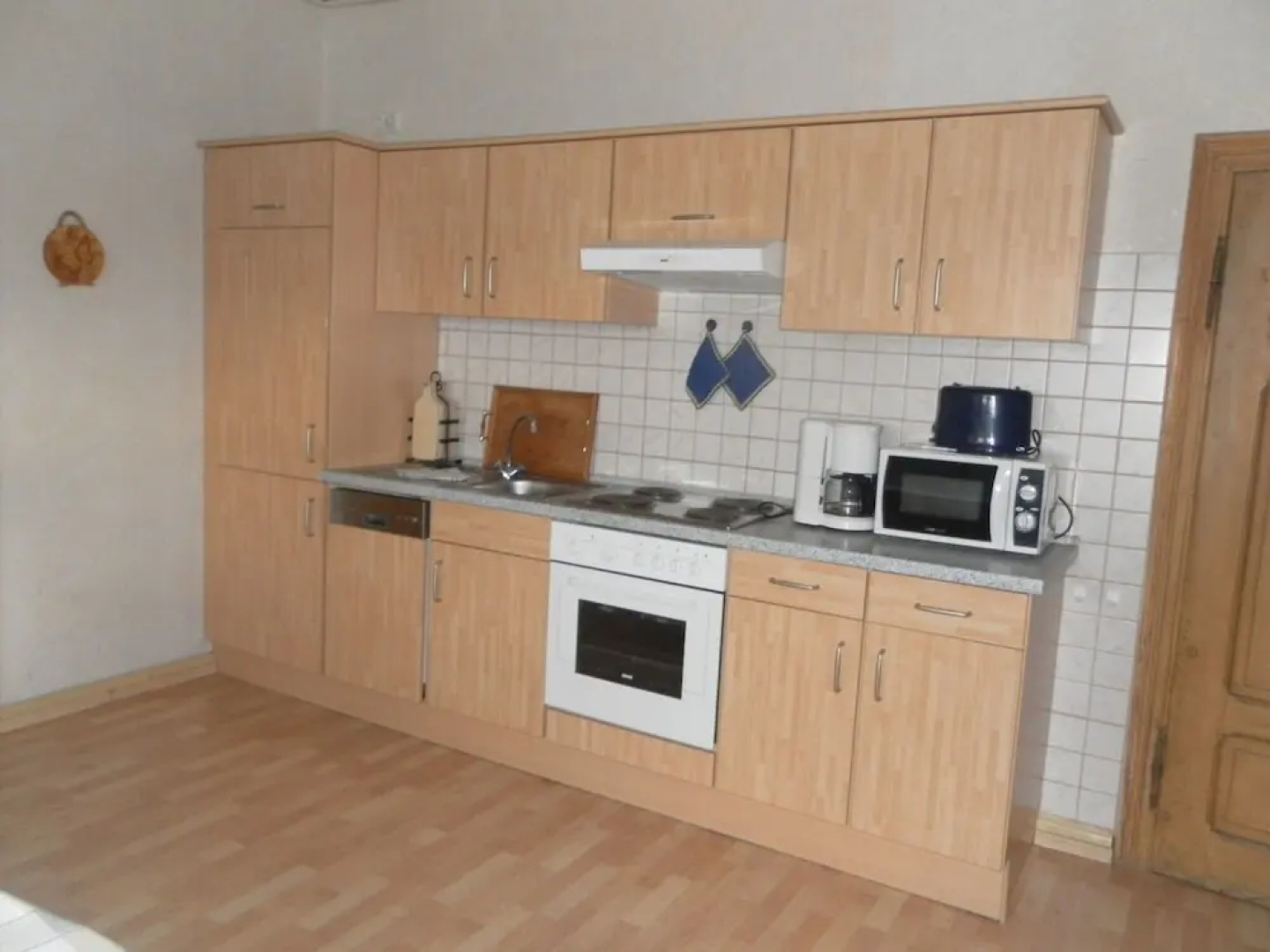 Spacious Farmhouse in Friedrichsfeld near Forest