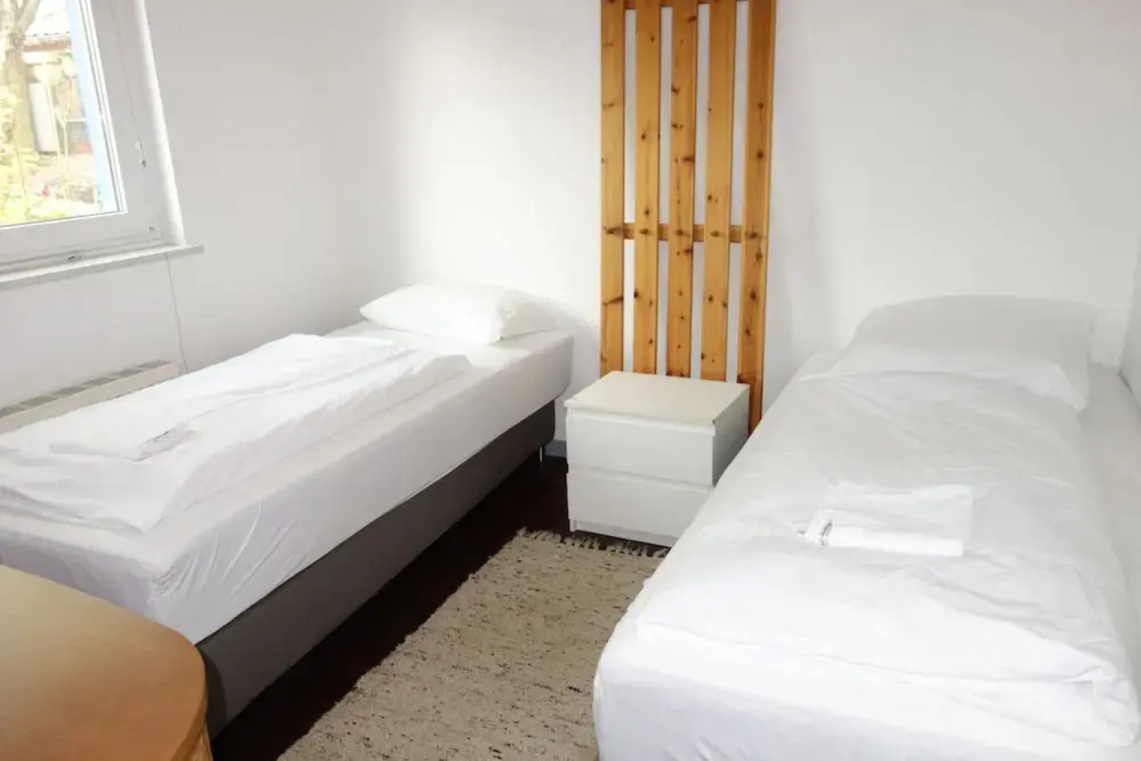 Tolstov-Hotels Large 3 Room Apartment with Garden