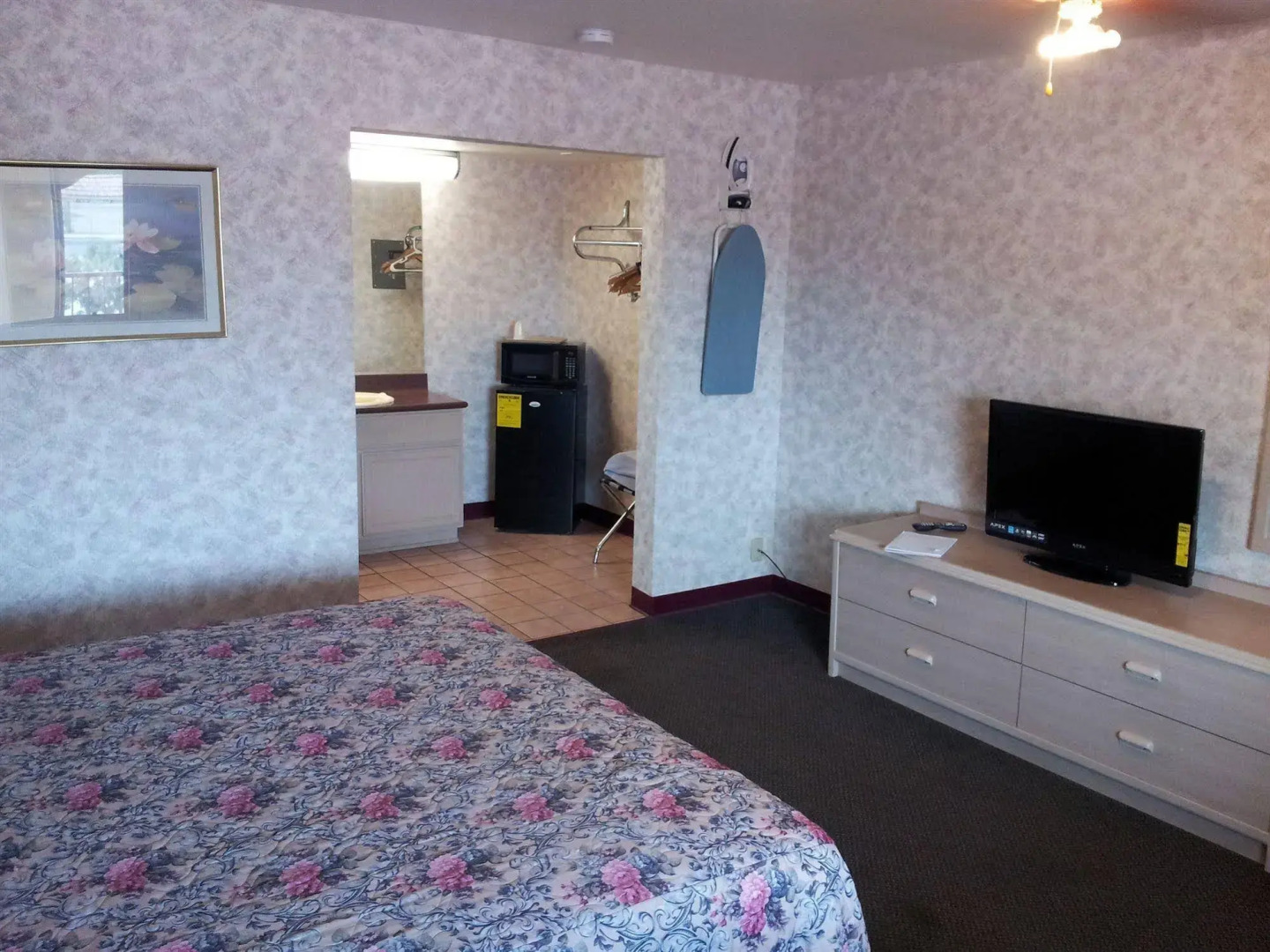 Sun Valley Inn & Suites