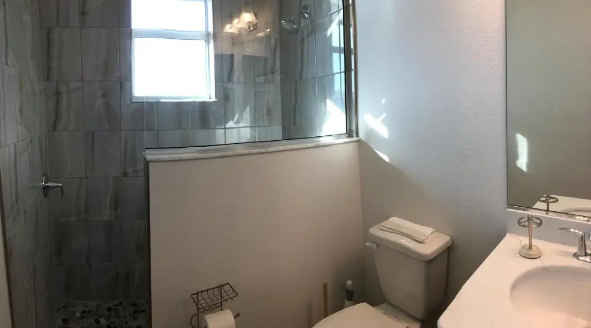 Florida Secret - Private Villa with heated pool - sleeps 8