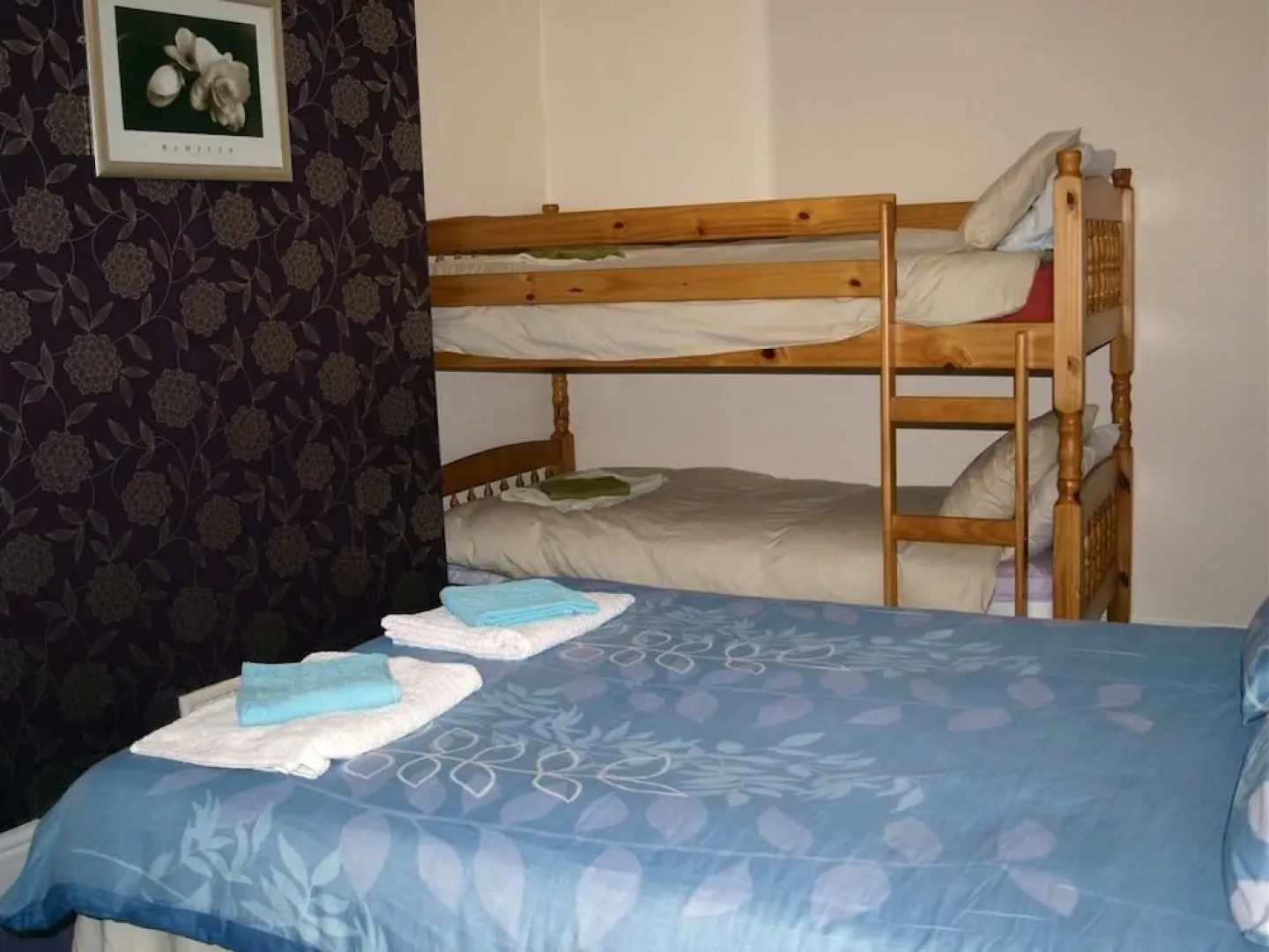 Sea Dogs Guest House