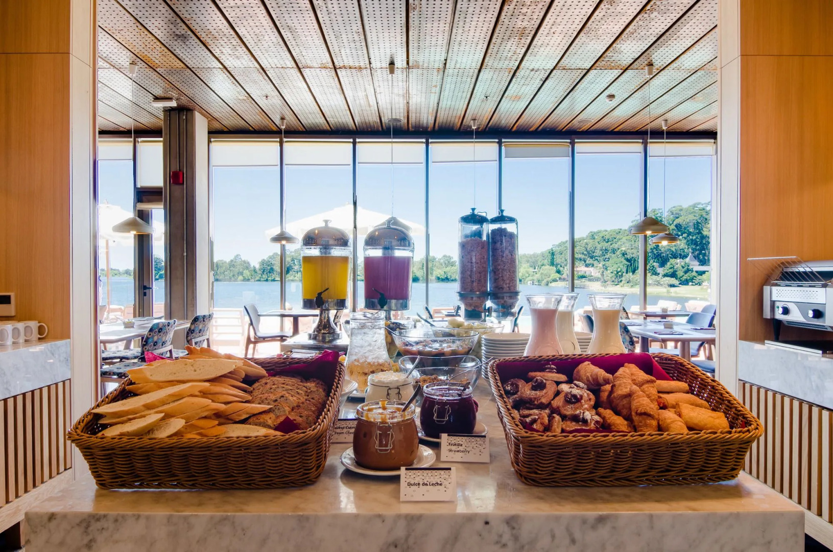 Hampton by Hilton Montevideo Carrasco