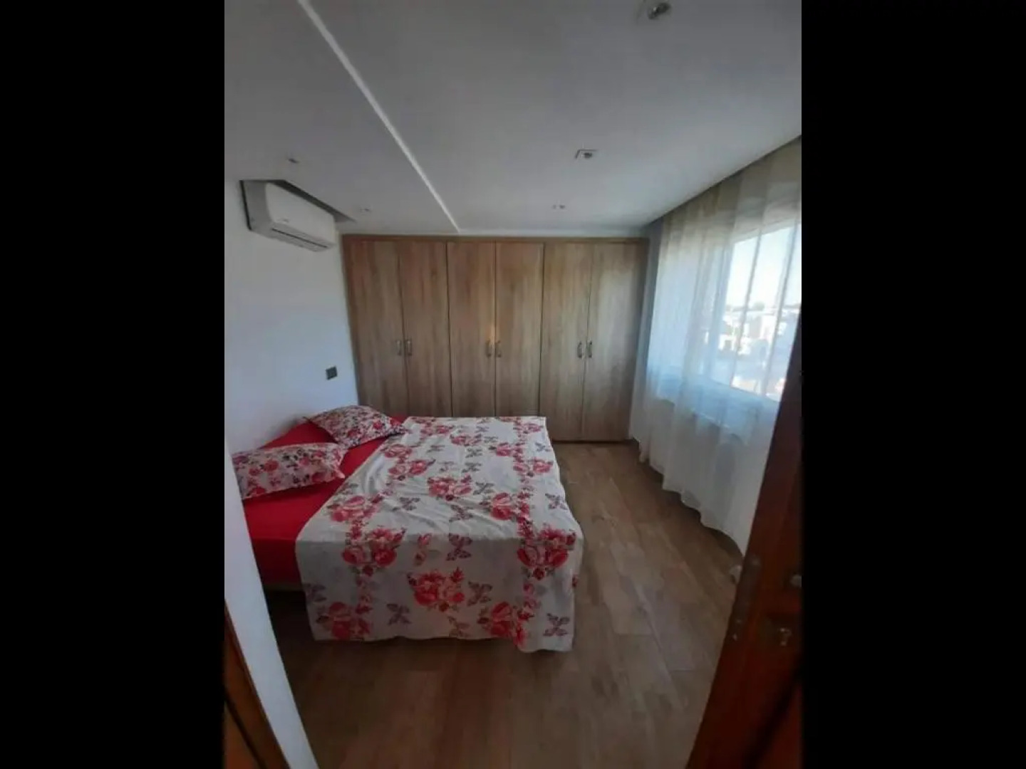 Jasmine Studio coquette