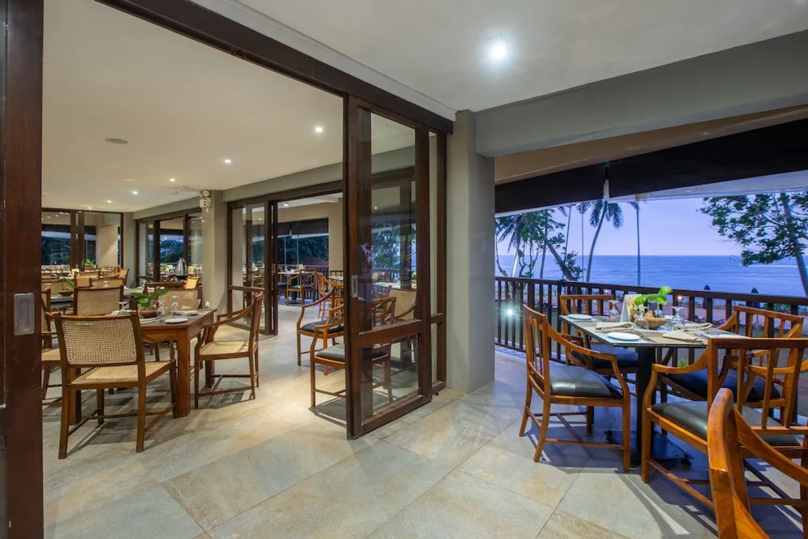 Taprospa  Footprints"