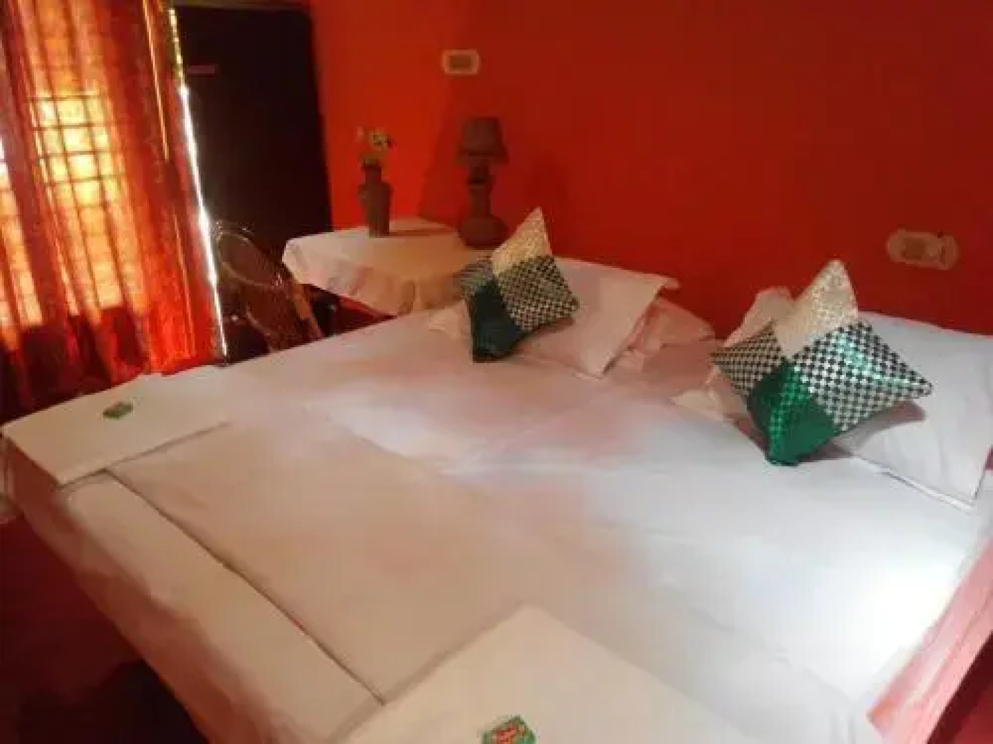 Roomys Nest Ashtamudi Homes