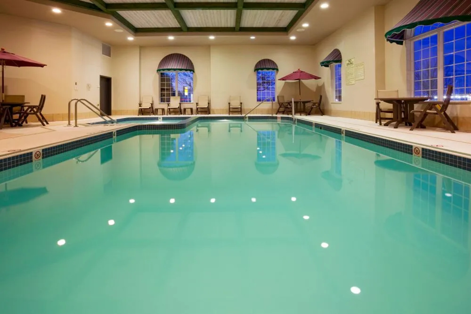 Holiday Inn Express Hotel & Suites Oshkosh Stateroute 41