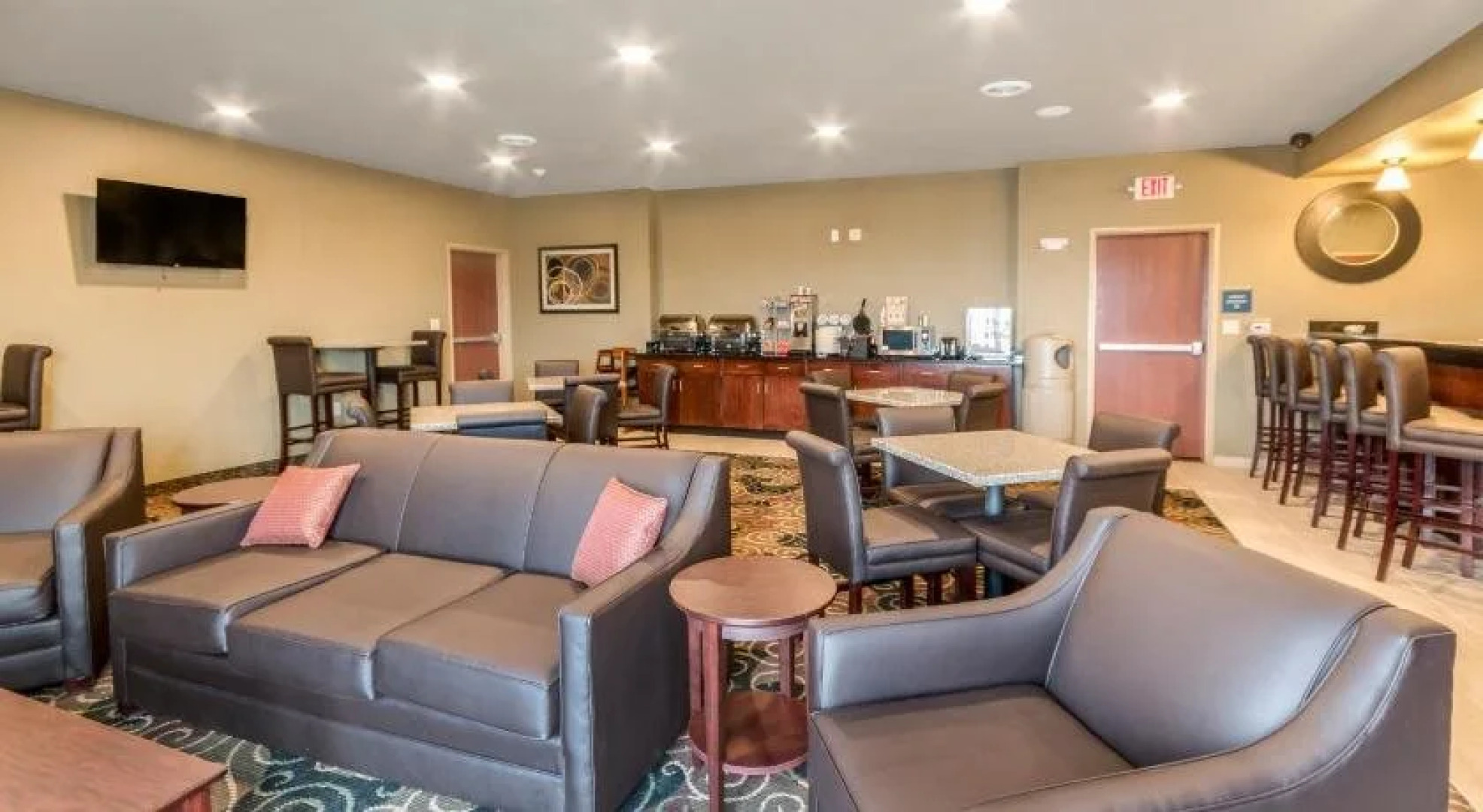 Cobblestone Hotel & Suites - Pecos