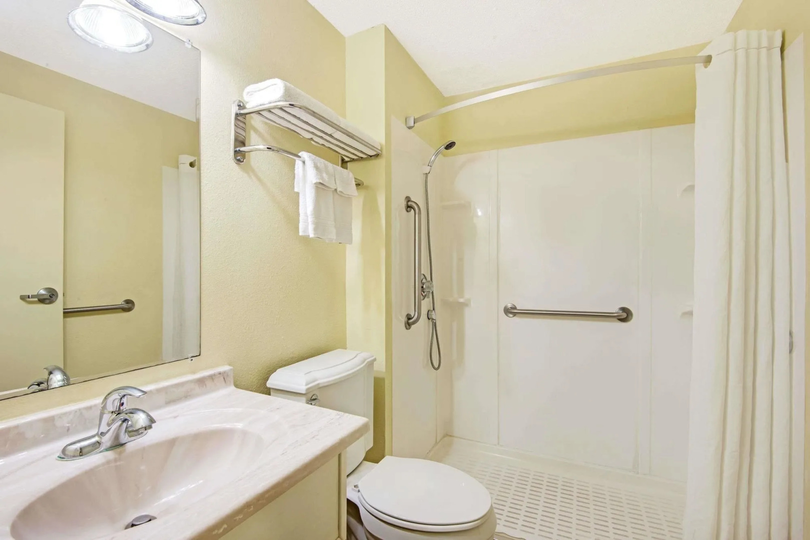 Baymont by Wyndham Liberty MO