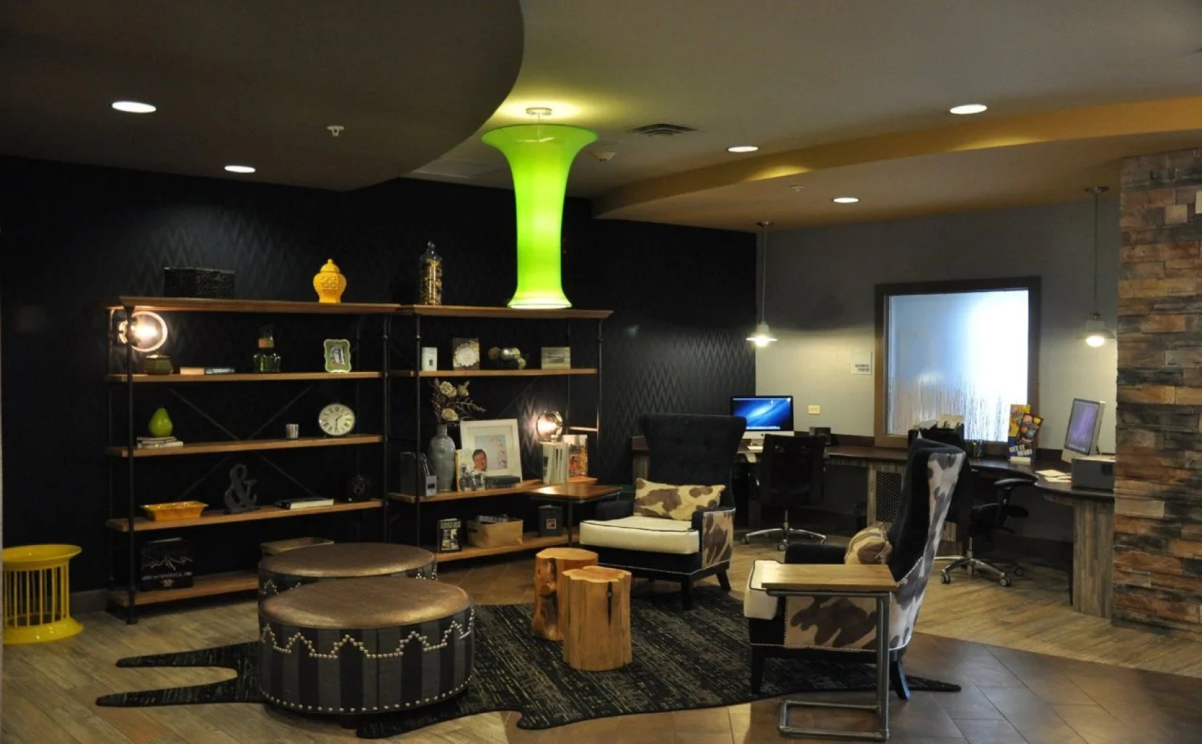 Holiday Inn Express & Suites Perry-National Fairground Area #34 by IHG