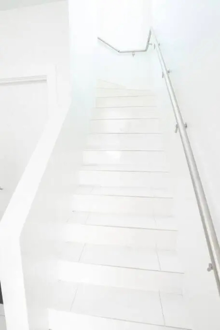 Ocean Front contemporary 3 Bedroom townhouse.