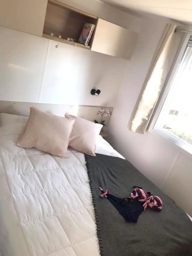 Bungalow With 2 Bedrooms in Saint-jean-de-monts, With Pool Access and