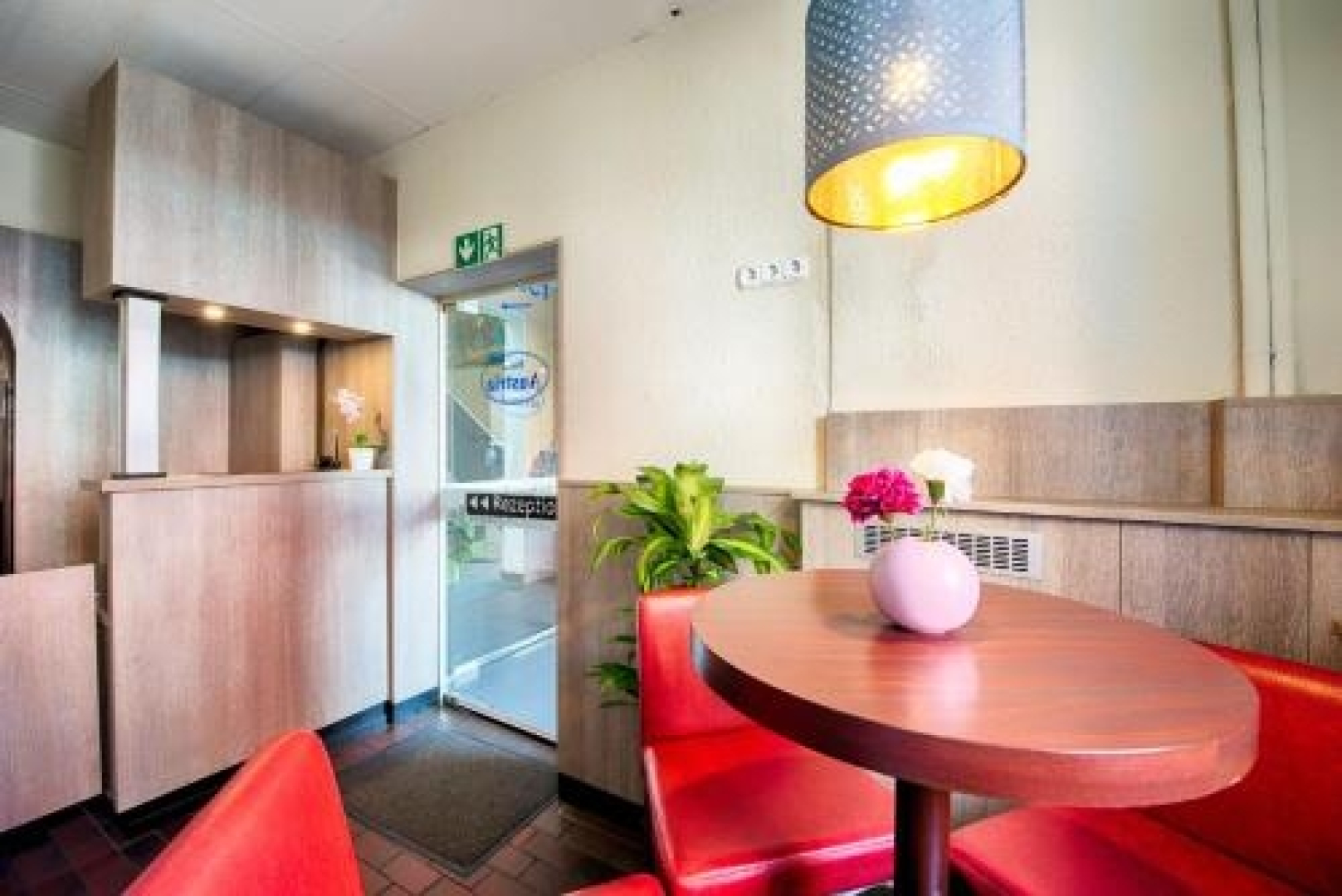 Ye Olde England Inne