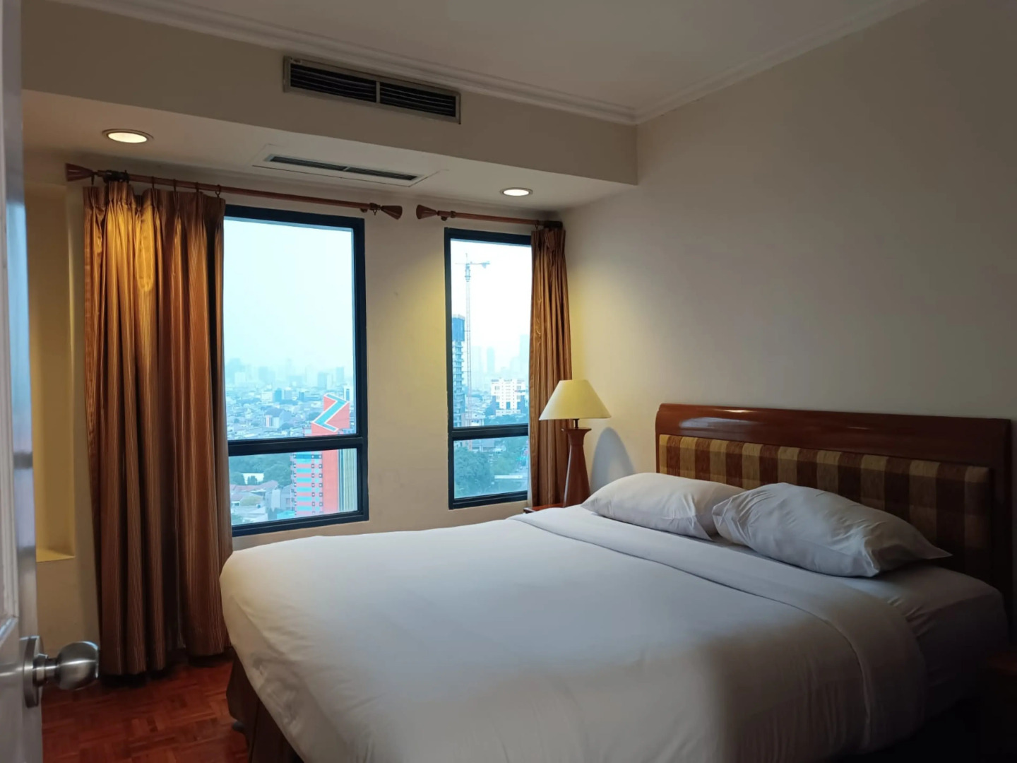 Grand Tropic Suites Hotel