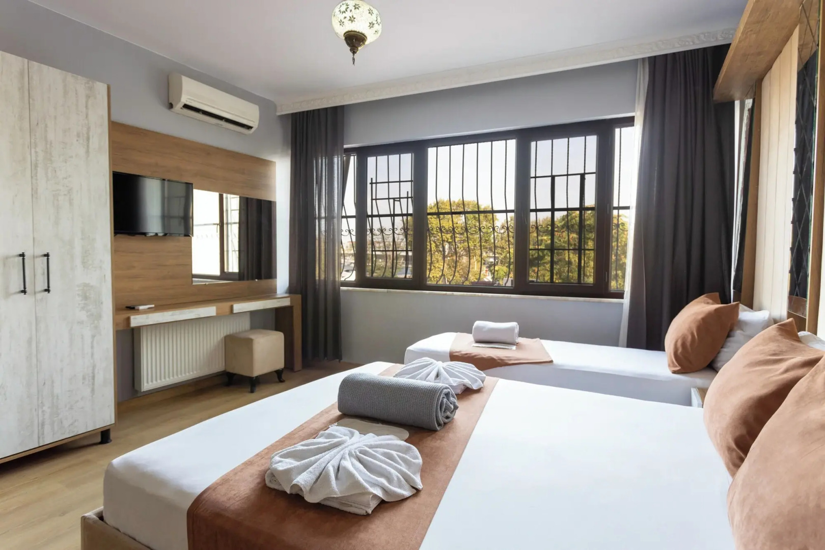 Lumina Boutique Hotel