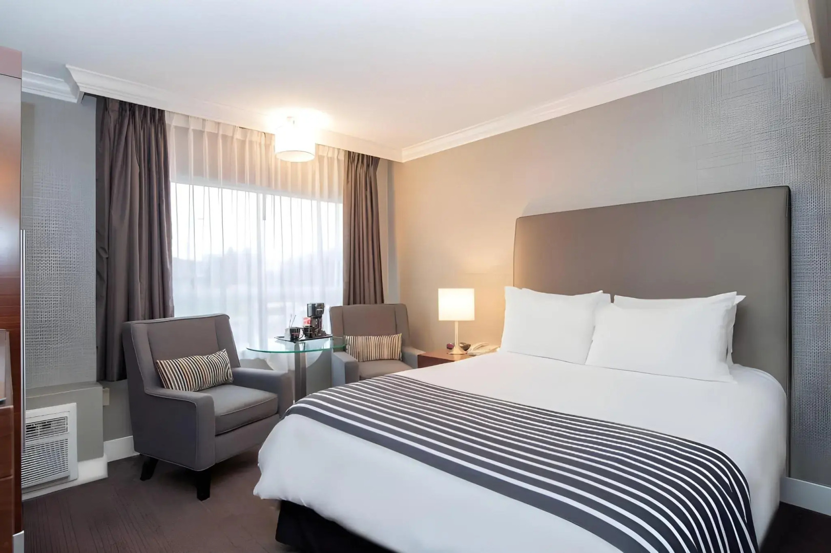 Sandman Hotel Vancouver Airport