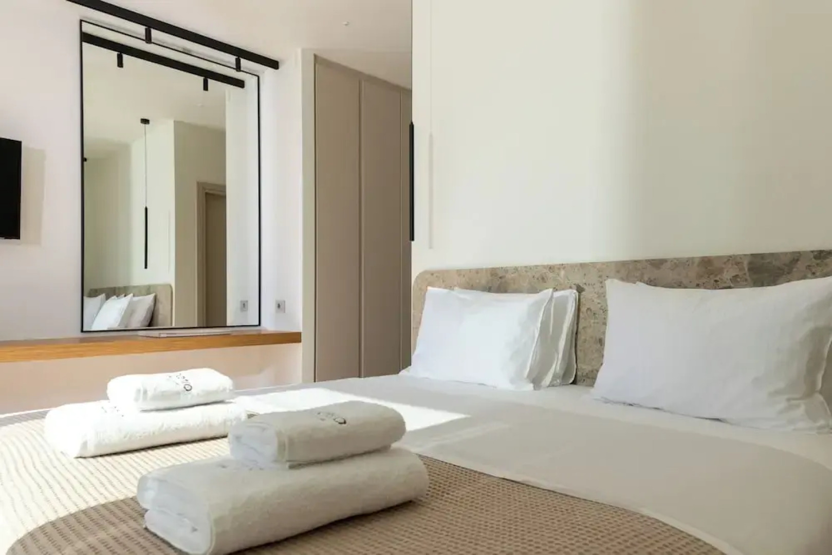 Seanatra Luxury Villas