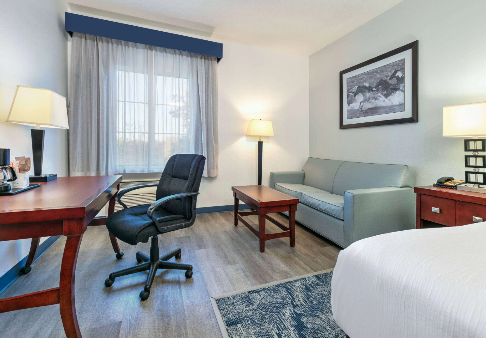 La Quinta Inn & Suites by Wyndham Fort Worth NE Mall