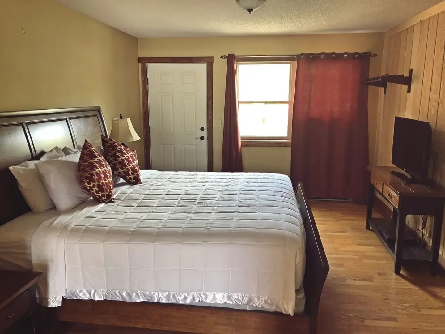 Yellowstone Condo Suites