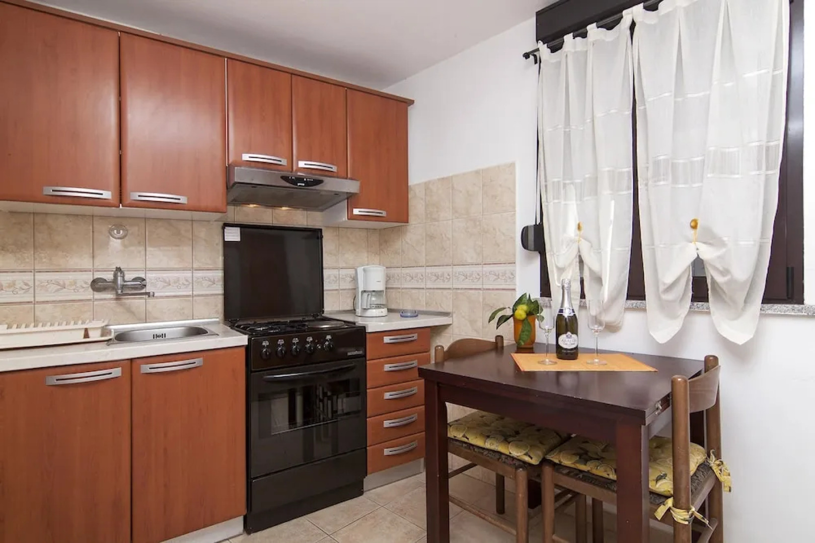 Apartment House Cukon 252