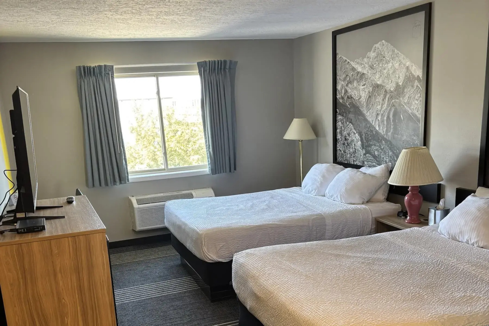 Super 8 by Wyndham Rexburg