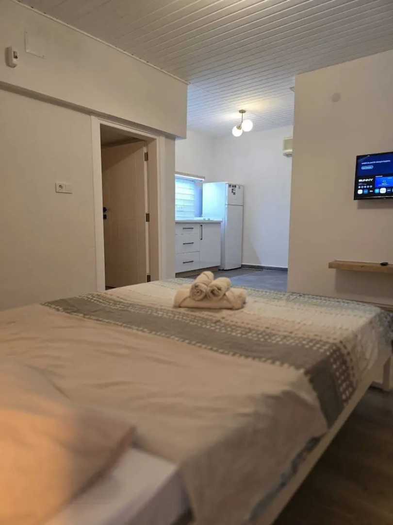 VILLA OLINDA 4 BED with huge garden