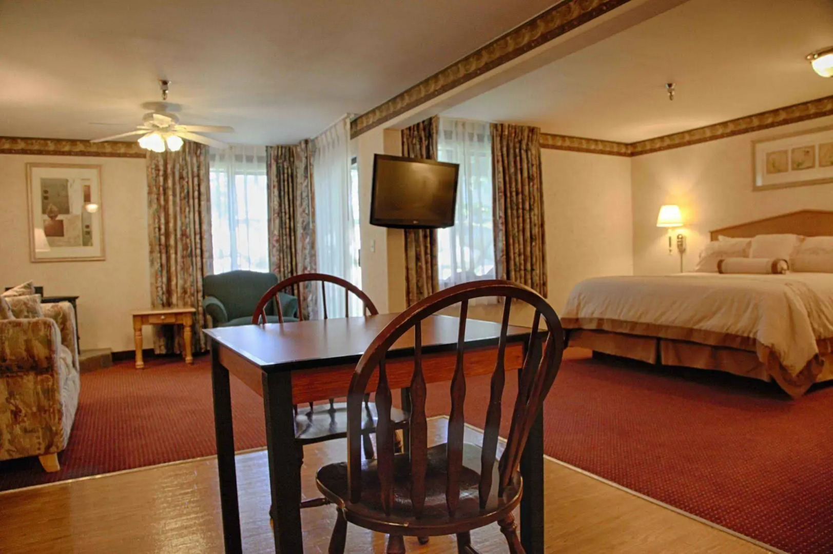 Friday Harbor Suites