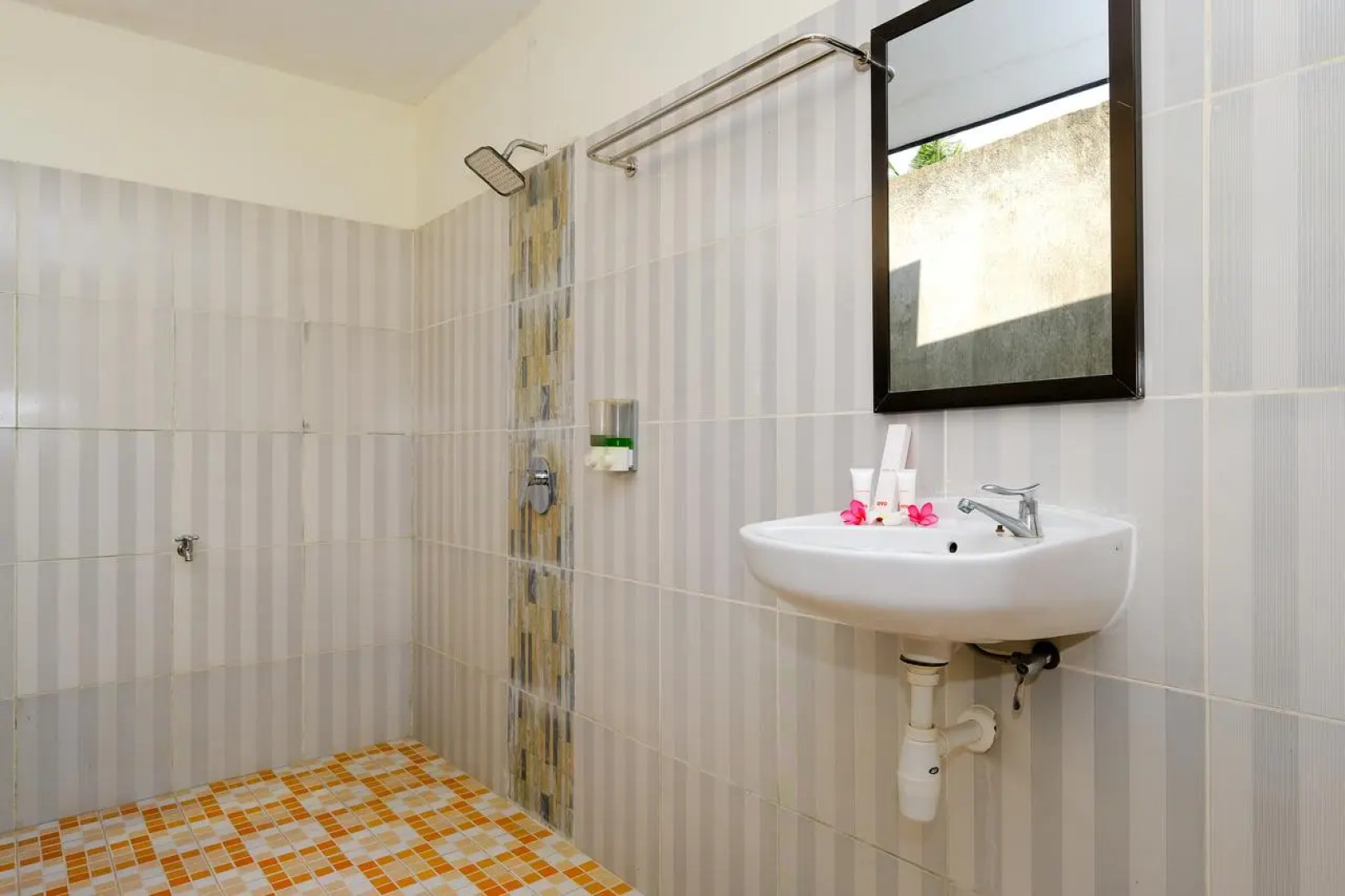 Oyo 1659 Sengkunyit Bukit Hotel