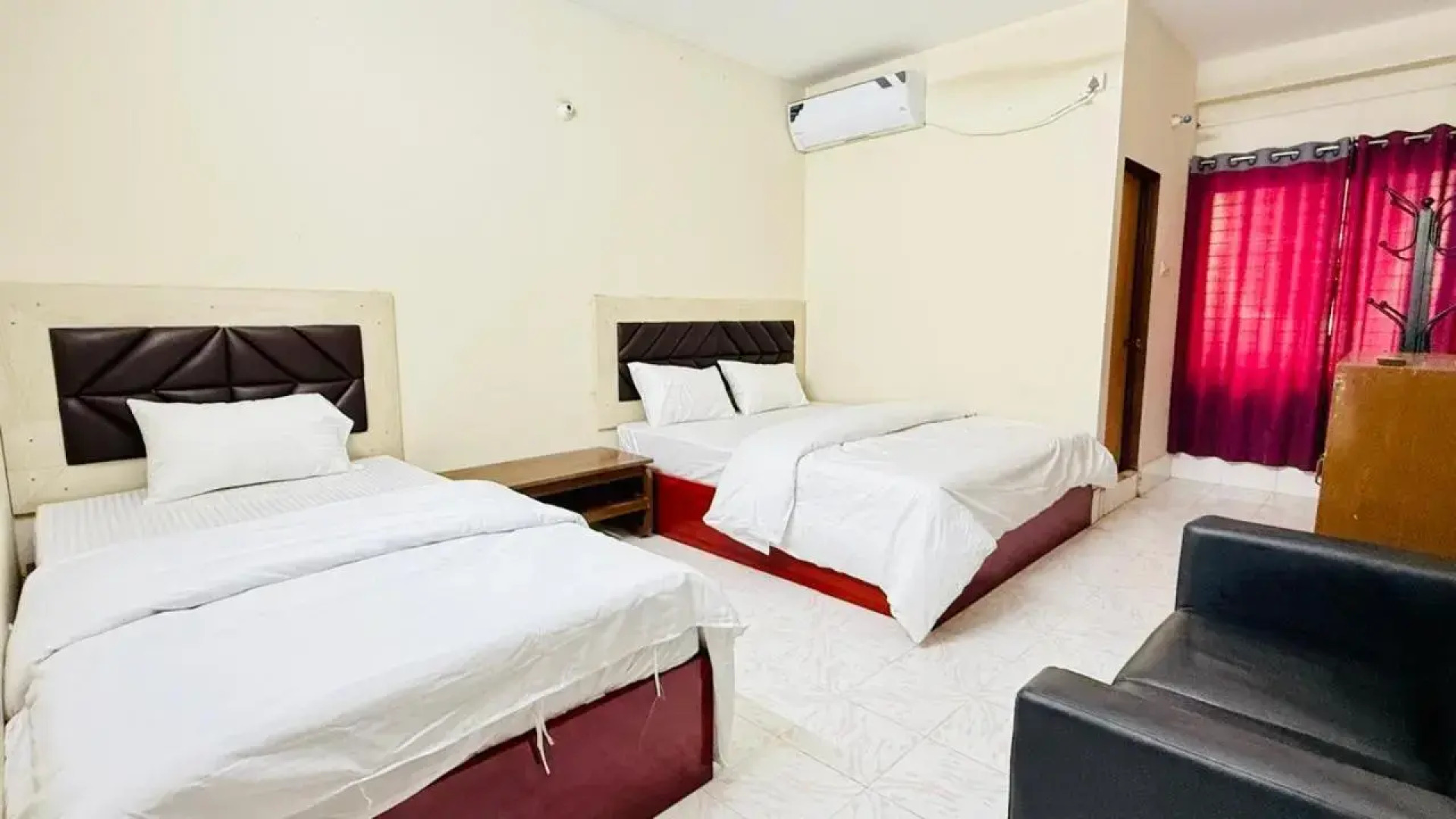 Hotel Green Land