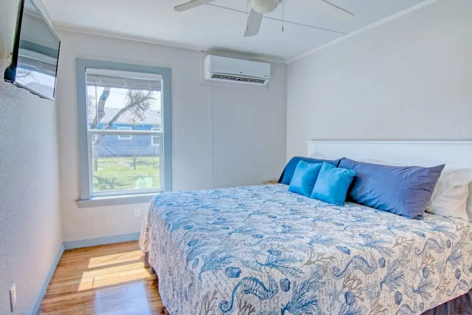 Muizenberg 6031rpb 3 Bedroom Home by RedAwning