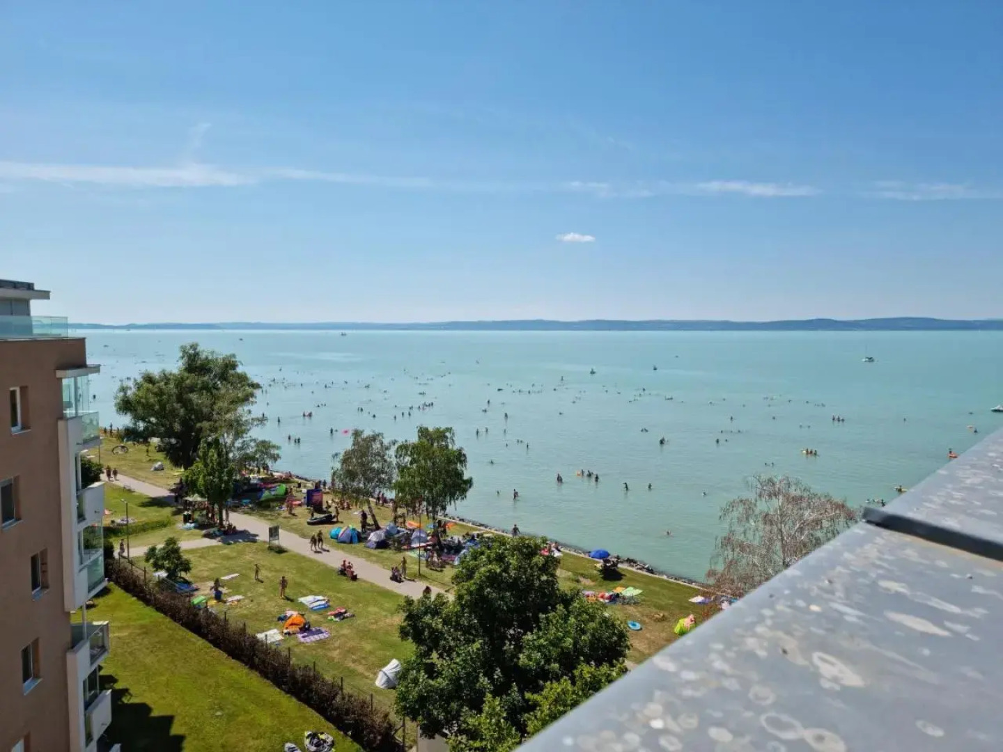 Viktria Vzparti Medencs Apartman