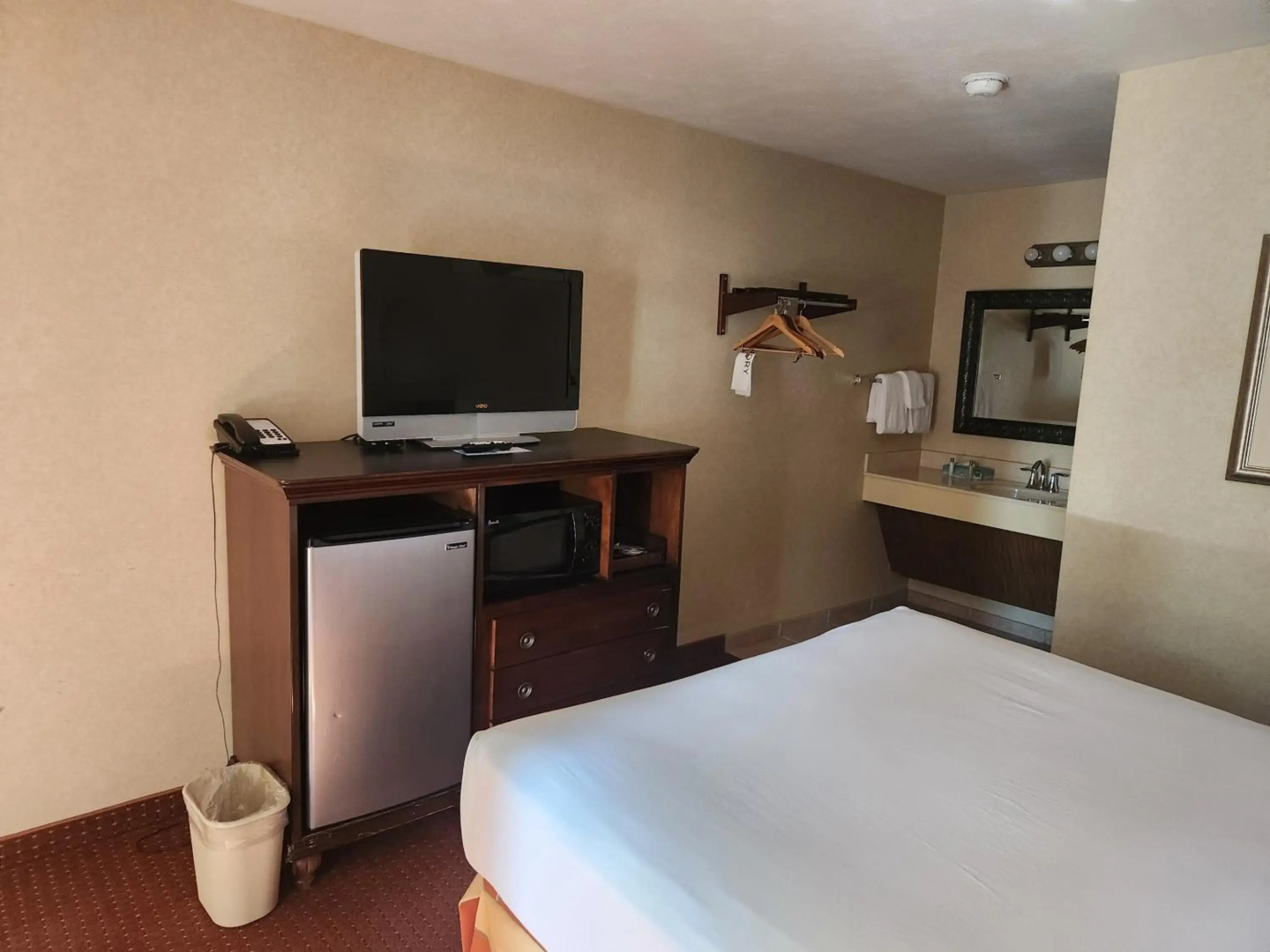 Suburban Studios Branson On The Strip