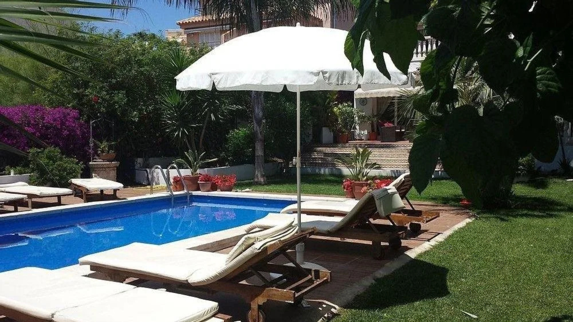 Paradise House by Hello Apartments Sitges