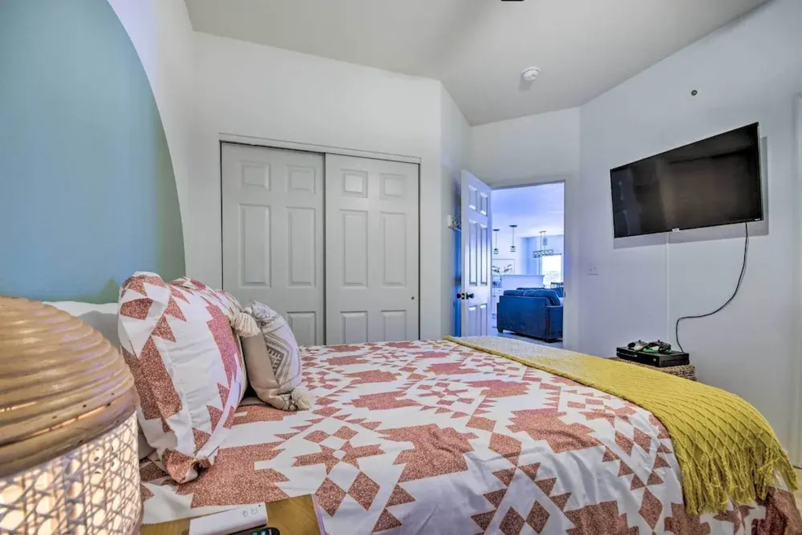 Boat Slip + Pool Access: Lake Ozark Condo!