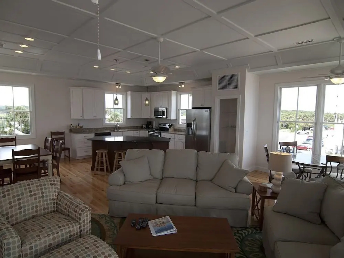 Moontide - 5 Br home by RedAwning