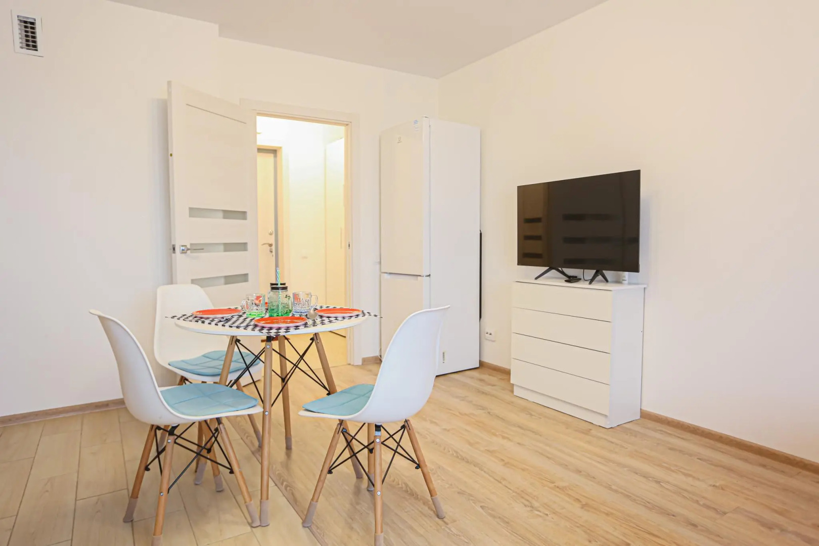 SunSet (СанСет) на улице Героев Донбаса 7