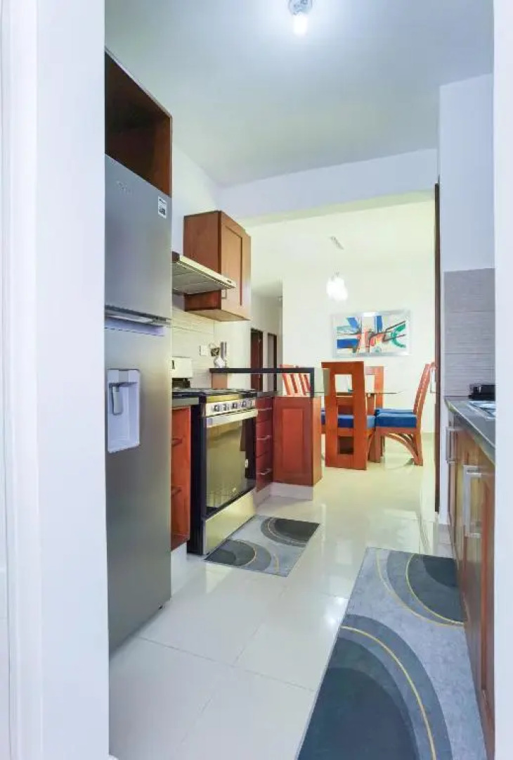 Se renta apartamento amueblado , ubicados en Santiago , 3 habitaciones , 2 bańos , 2 parqueo , área de juego y Piscina.