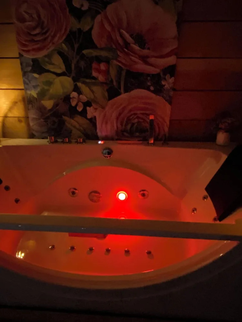 La cabane Romantique et sa balneotherapie