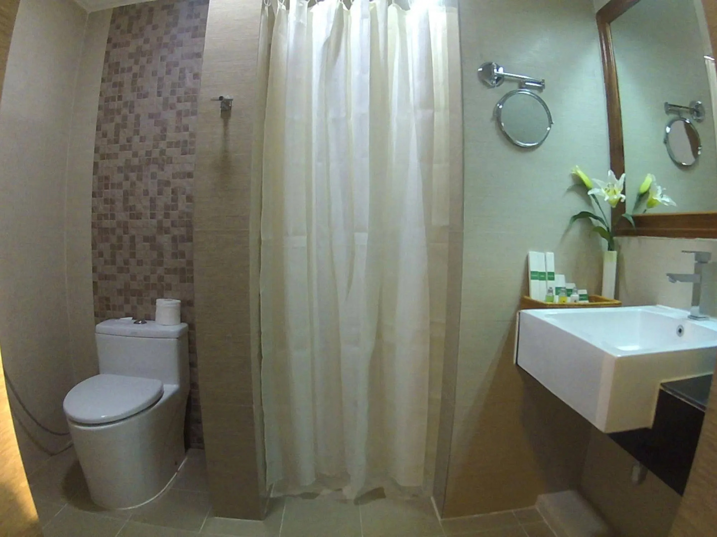 Eastern Palace Hotel