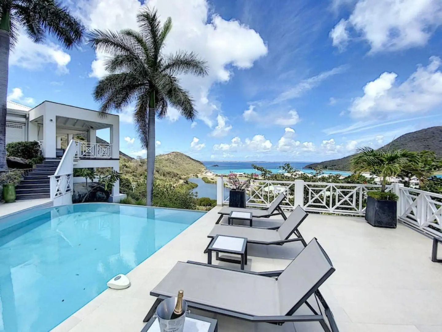 Villa Casa Sand, luxury, 5 min walk from Anse Marcel beach