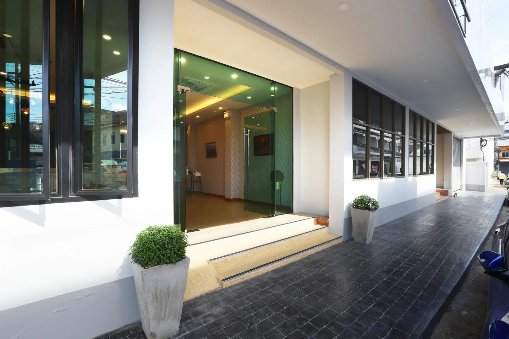 Mest Hotel (SHA Extra Plus)