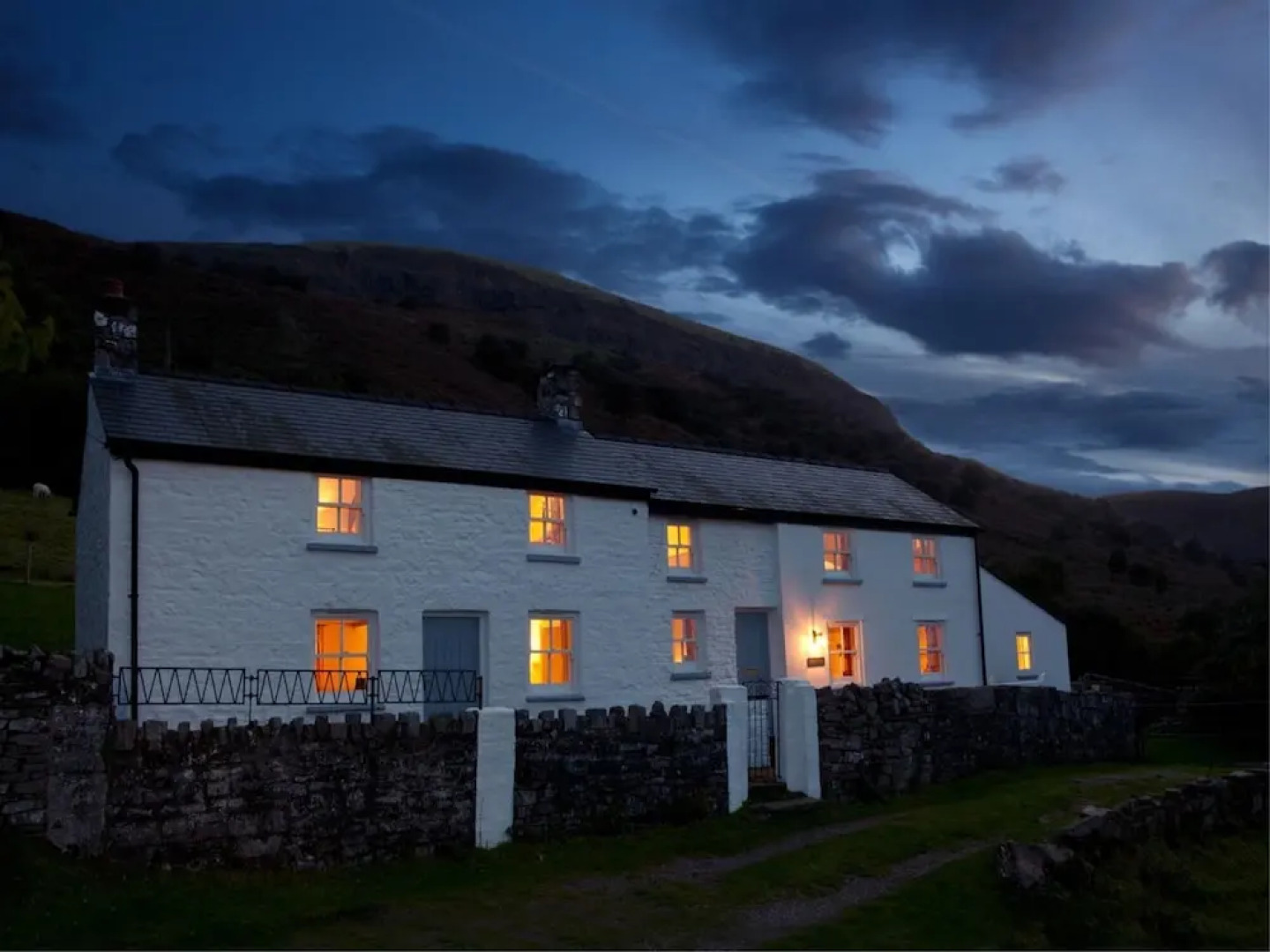 Luxurious Holiday Home in Crickhowell Garden