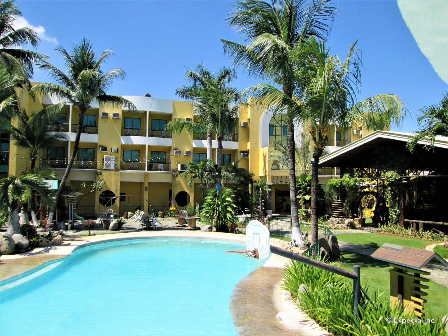 Country Village Hotel